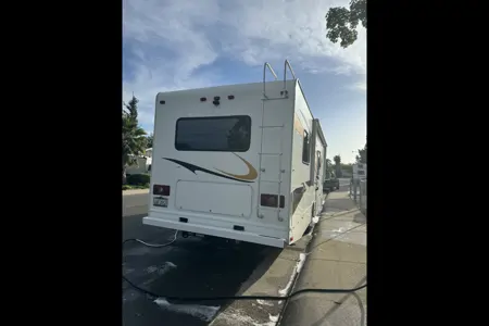Ryker's Thor Motor Coach Four Winds 2013