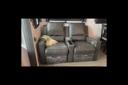 Brett's Keystone ST3570LFT23 Fifth Wheel