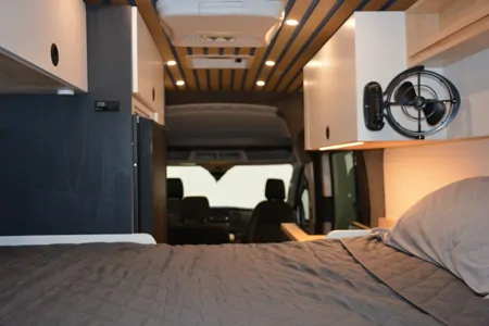 Van Oxygène - Ford Transit 2022 - AWD High Roof Extended Length 22 pi - Classe B
