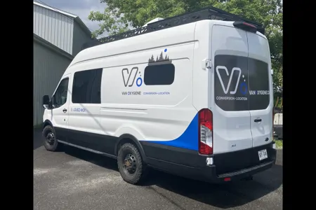 Van Oxygène - Ford Transit 2022 - AWD High Roof Extended Length 22 pi - Classe B