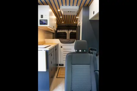 Van Oxygène - Ford Transit 2022 - AWD High Roof Extended Length 22 pi - Classe B