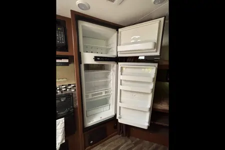 Beaudin’s Jayco Whitehawk Travel Trailer