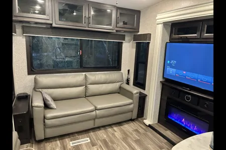 Ultimate luxury family camper !Jayco Eagle 321RSTS Fifth Wheel