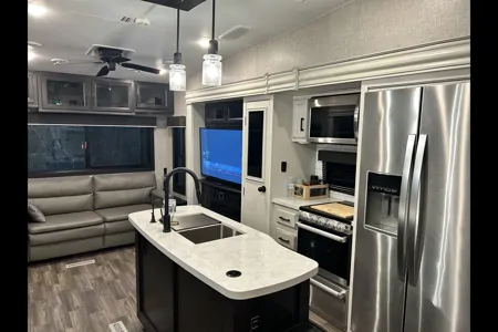 Ultimate luxury family camper !Jayco Eagle 321RSTS Fifth Wheel