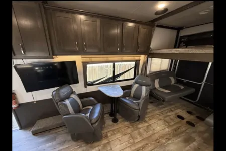 Raymond's Forest River Sandstorm 282SLR Toy Hauler