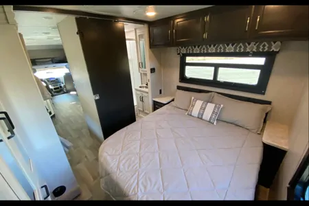 2022 Jayco Redhawk Sleeps 9 With Bunk Beds & Solar
