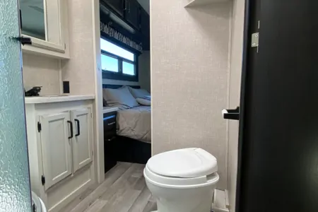 2022 Jayco Redhawk Sleeps 9 With Bunk Beds & Solar