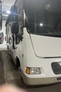 Ken's Winnebago 26p class A