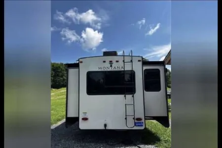 Keystone Montana High County 281CK Fifth Wheel