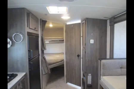 'Annie' 2019 Coachmen Forest River Apex Nano ACO1945