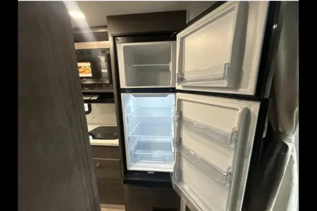 2025 Jayco Redhawk 22CF sleeps 6