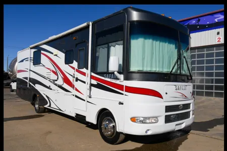 RC’s Monaco Safari 330 Class A