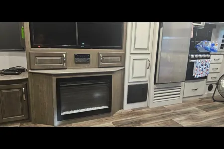 Larry's Keystone cougar Travel Trailer