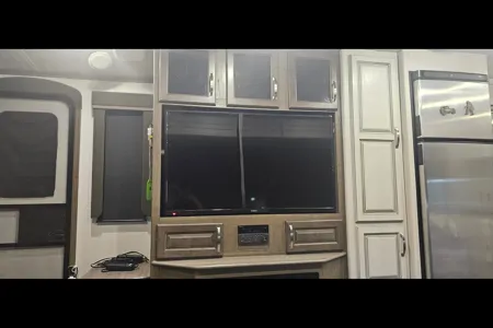 Larry's Keystone cougar Travel Trailer