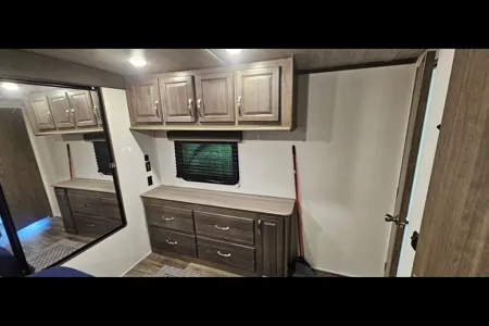 Larry's Keystone cougar Travel Trailer