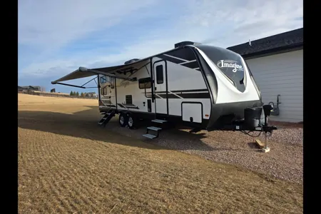 The luxurious Grand Design Imagine 2800 BH Travel Trailer