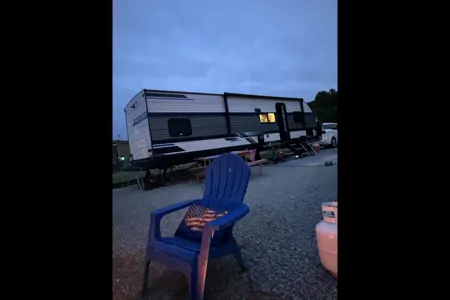 Bobby's Heartland Pioneer QB300 Travel Trailer
