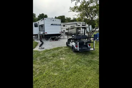 Bobby's Heartland Pioneer QB300 Travel Trailer