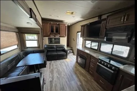 Milan & Jen’s Grand Design Reflection 28BH Fifth Wheel