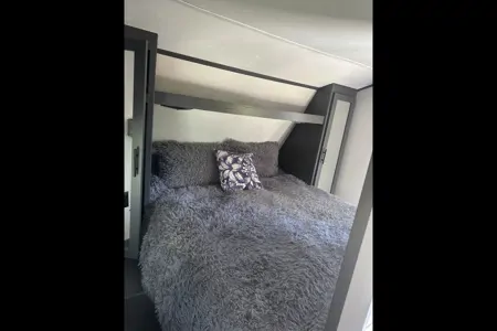 Island time bunkhouse