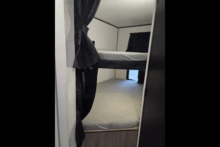 *Brand New* 2025 Open Range Conventional 26BHS *bunk beds*