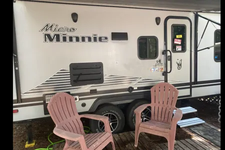 Winnebago Minnie Travel Trailer