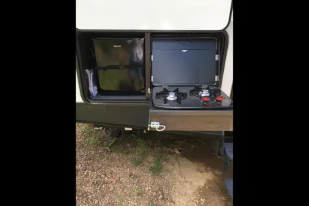 2021 Keystone Bullet 330BHS - Luxury Camping