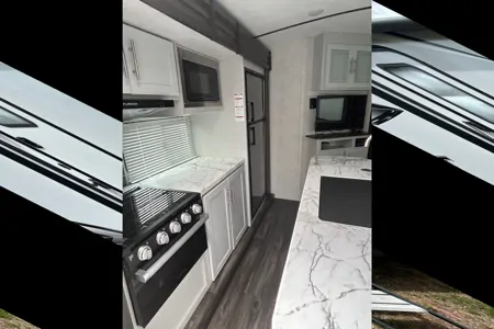 2021 Keystone Bullet 330BHS - Luxury Camping