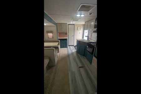 Ameri The Healing Vibes trailer.
