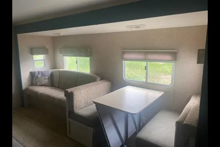Ameri The Healing Vibes trailer.