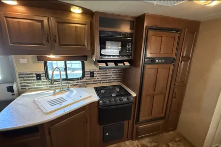 Jason's Jayco Jay Flight BHDS Travel Trailer