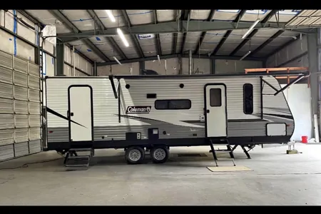 2021 Coleman Lantern 263BH Travel - WiFi Included