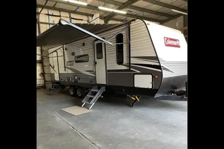 2021 Coleman Lantern 263BH Travel - WiFi Included
