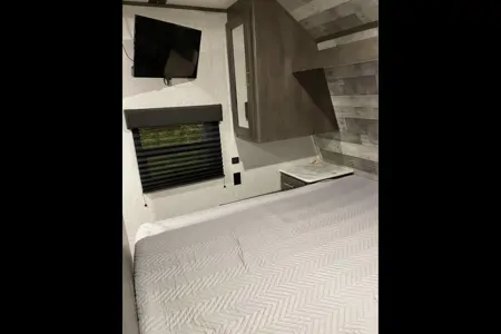 2021 Coleman Lantern 263BH Travel - WiFi Included