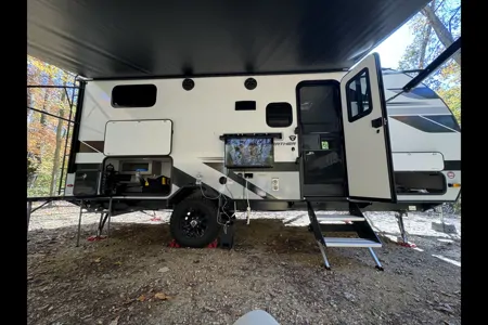 Andrew's Jayco Jay Feather Micro 199MBS Travel Trailer