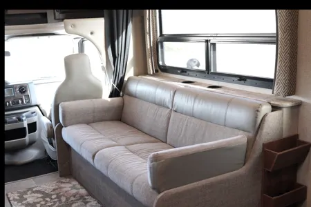 Thor Motor Coach Chateau