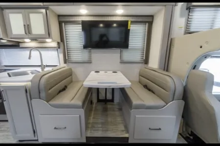 RvFunRental's 	 C21 NEW Chateau Sleeps 8 Luxury Private Master Suite 2025 Chateau Class B