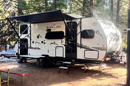 2025 Cherokee Wolf Pup near Sequoia and Yosemite