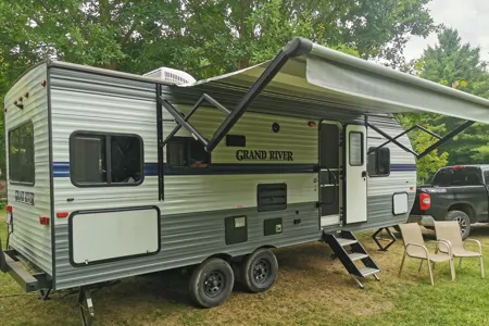 Shane's Grand River 24RLS Travel Trailer