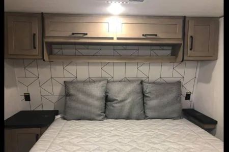 Custom Keystone 413 Raptor Fifth Wheel