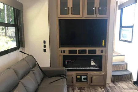 Custom Keystone 413 Raptor Fifth Wheel