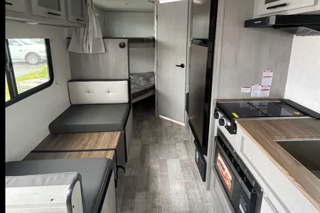 Matt & Sam’s Ibex 19BHEO Travel Trailer
