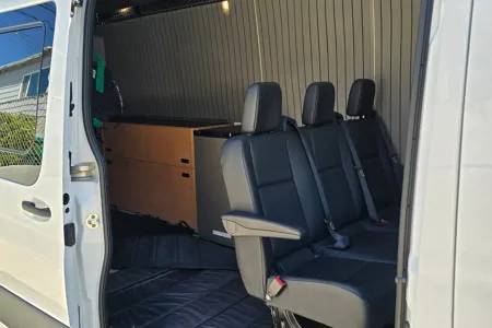 Leon's Mercedes-Benz Sprinter Class B