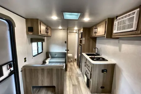 Alex's Coleman 17R Travel Trailer