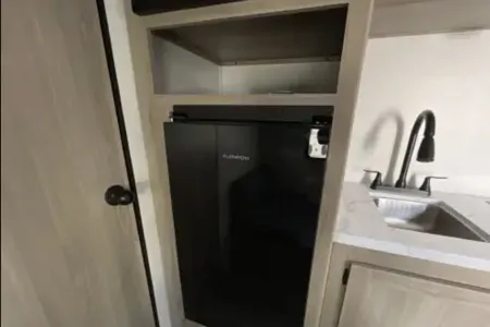 Alex's Coleman 17R Travel Trailer
