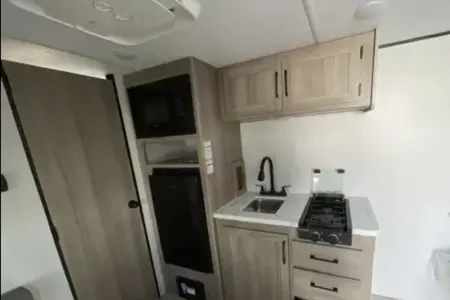 Alex's Coleman 17R Travel Trailer