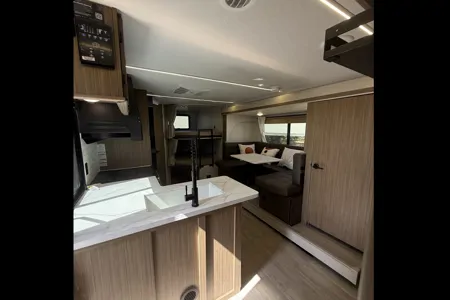 2026 Salem, Bunkhouse, Sleeps 8, $500 Deposit, Bed Linens included