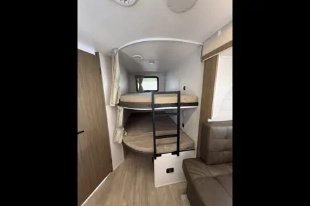 2026 Salem, Bunkhouse, Sleeps 8, $500 Deposit, Bed Linens included