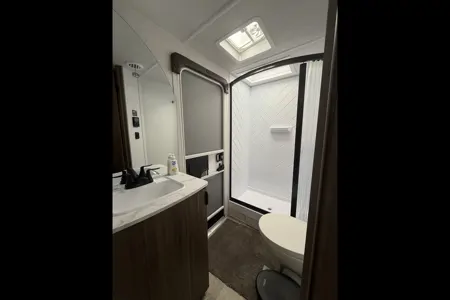 2026 Salem, Bunkhouse, Sleeps 8, $500 Deposit, Bed Linens included