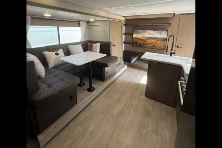 2026 Salem, Bunkhouse, Sleeps 8, $500 Deposit, Bed Linens included